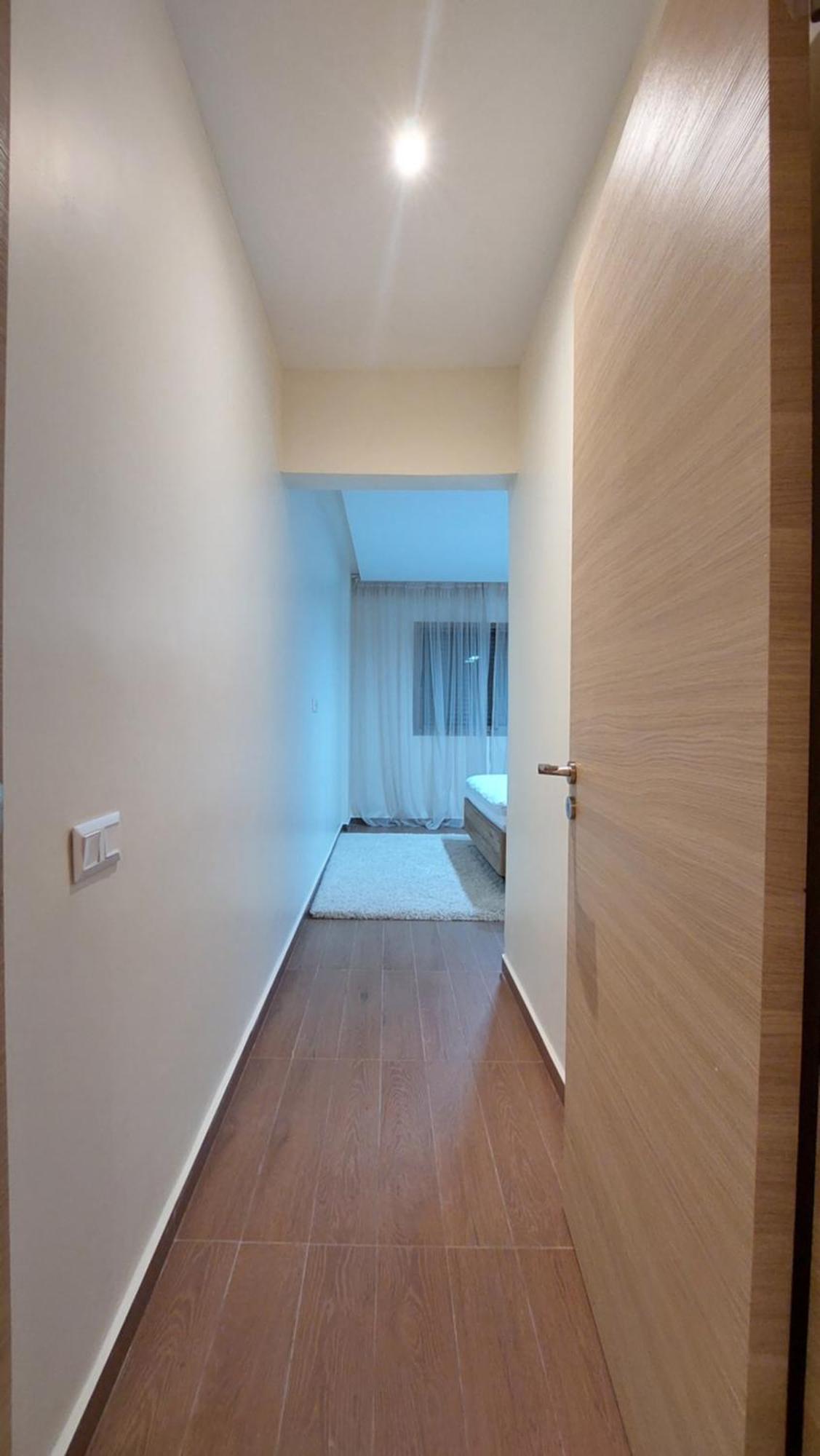 En Avec Piscine Apartamento