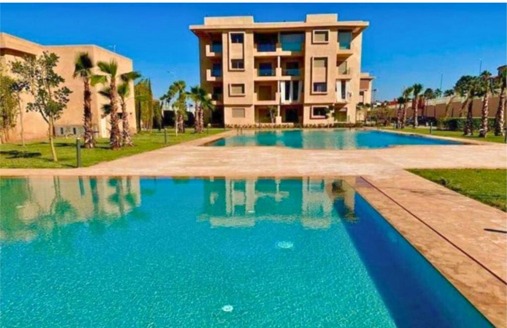 En Avec Piscine